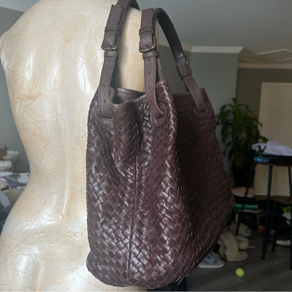 Valentina Dark Brown Woven Shoulder Bag - Picture 3 of 10